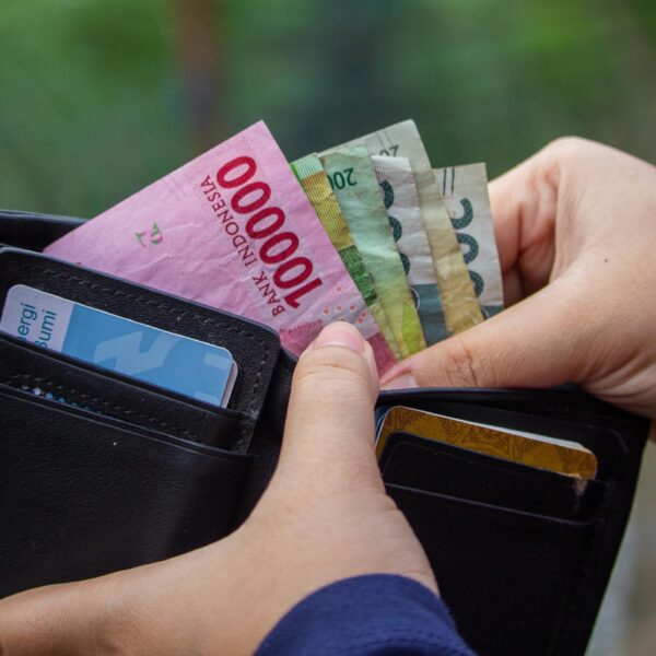 “In This Economy ?” Ini Tips Finansial Anak Muda agar Dompet Tetap Aman di Tengah Tekanan Ekonomi